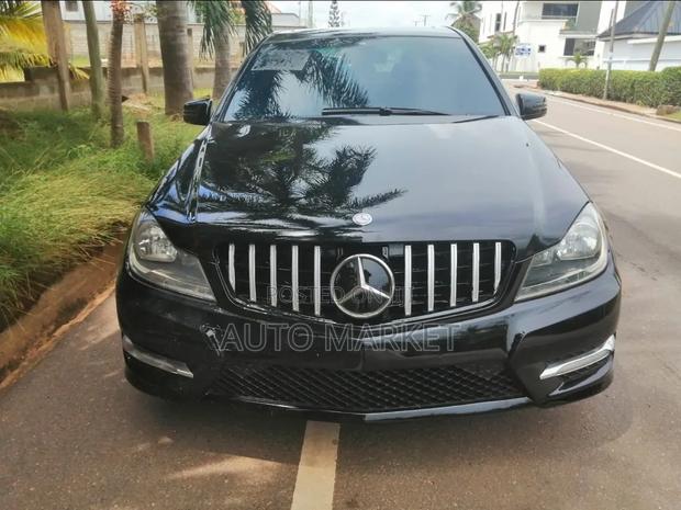 Mercedes-Benz C250 2014 Black