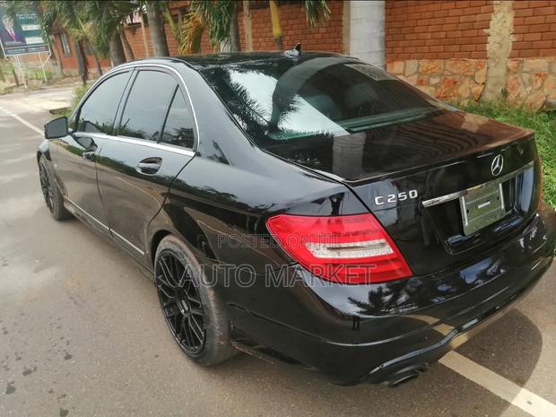 Mercedes-Benz C250 2014 Black