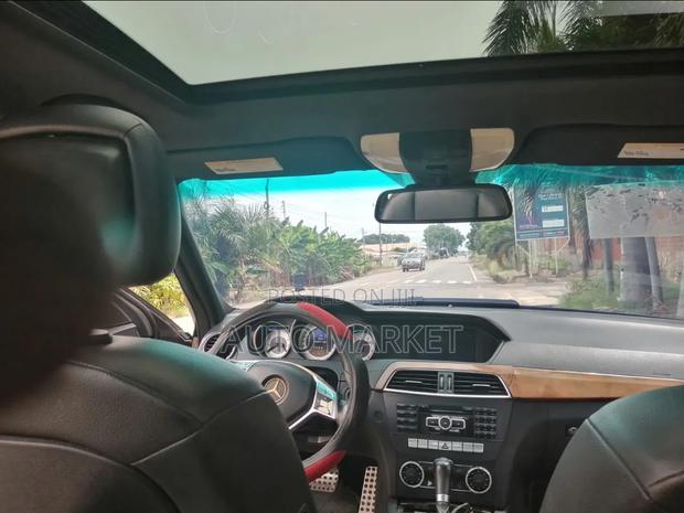 Mercedes-Benz C250 2014 Black