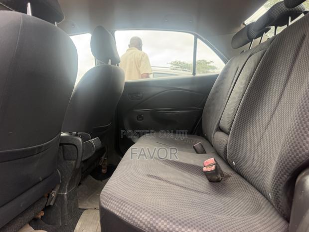 Toyota Yaris Base Sedan 4dr 2010 Red