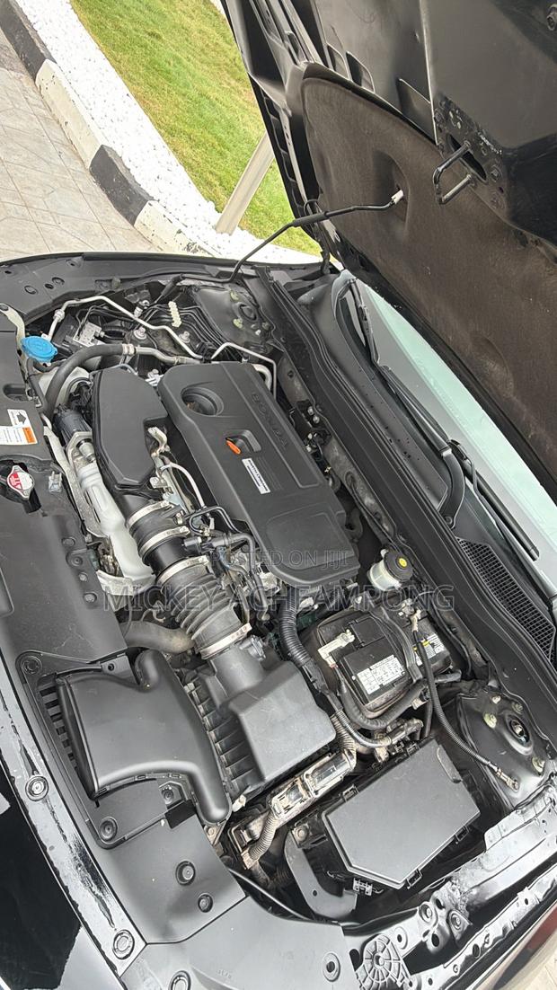 Honda Accord Touring 2.0T 2018 Black