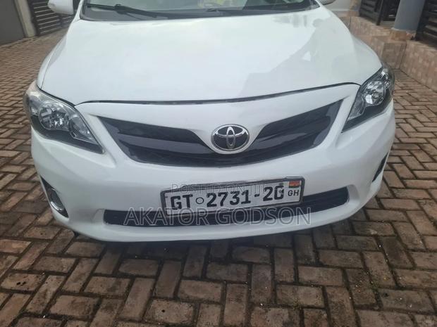 Toyota Corolla 2010 White