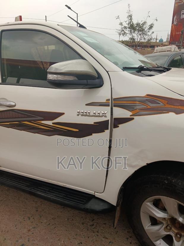 Toyota Hilux Revo Double Cab Deisel 2.4 AWD 2019 White