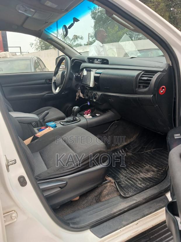 Toyota Hilux Revo Double Cab Deisel 2.4 AWD 2019 White