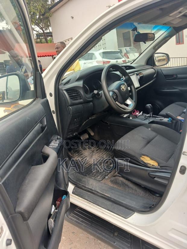 Toyota Hilux Revo Double Cab Deisel 2.4 AWD 2019 White