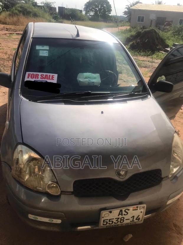 Toyota Vitz 2005 Gray