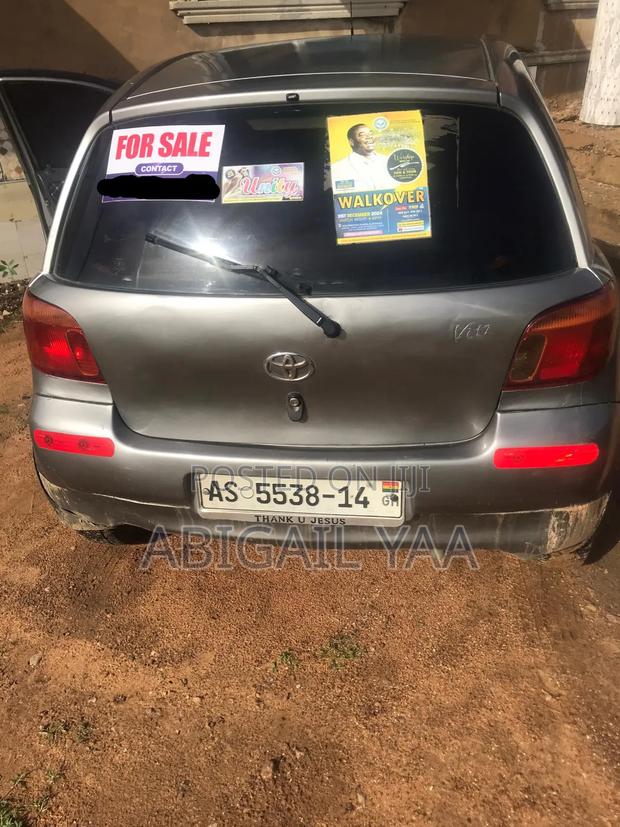 Toyota Vitz 2005 Gray