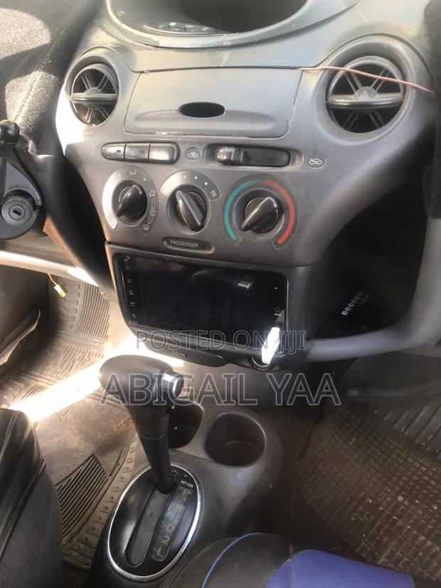 Toyota Vitz 2005 Gray