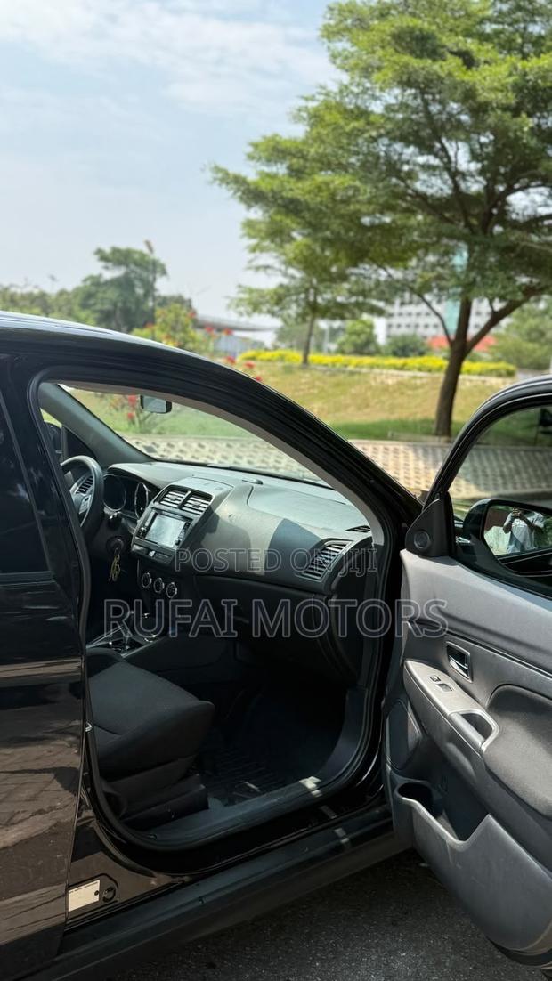 Mitsubishi Outlander Sport SE 2.4 2018 Black