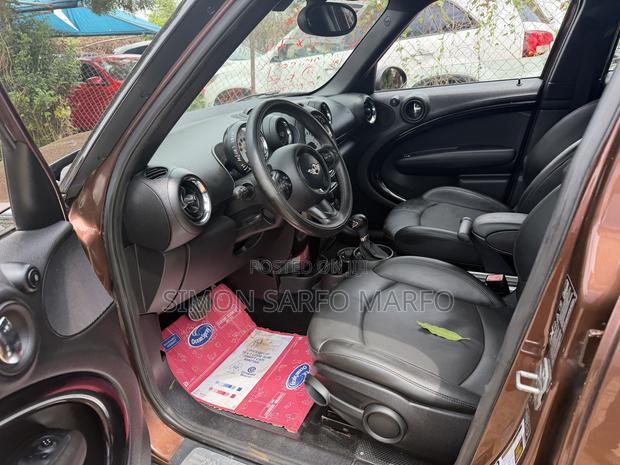 Mini Cooper Clubman Classic 2013 Brown