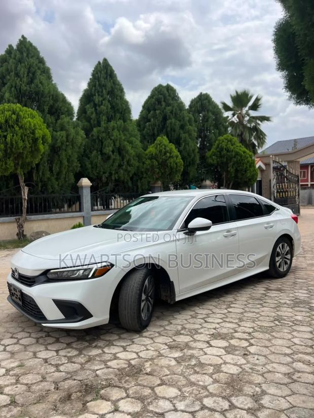 Honda Civic 2024 White