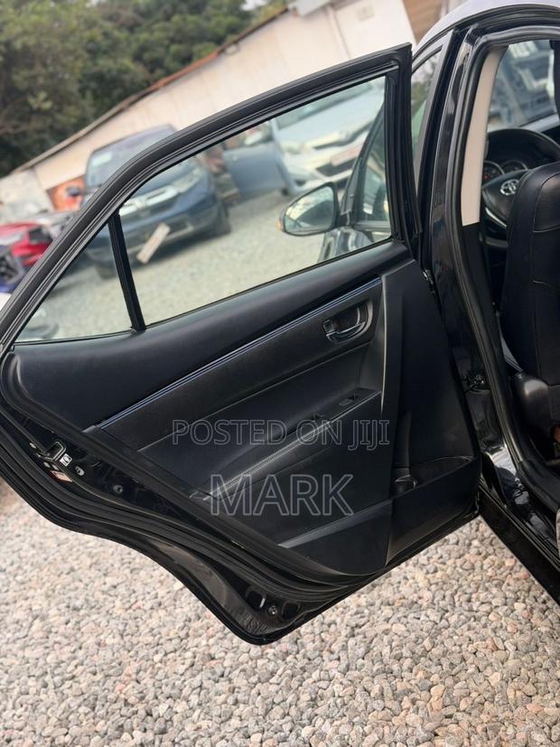 Toyota Corolla XSE (1.8L 4cyl 2A) 2019 Black