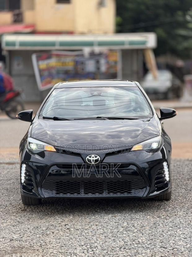 Toyota Corolla XSE (1.8L 4cyl 2A) 2019 Black