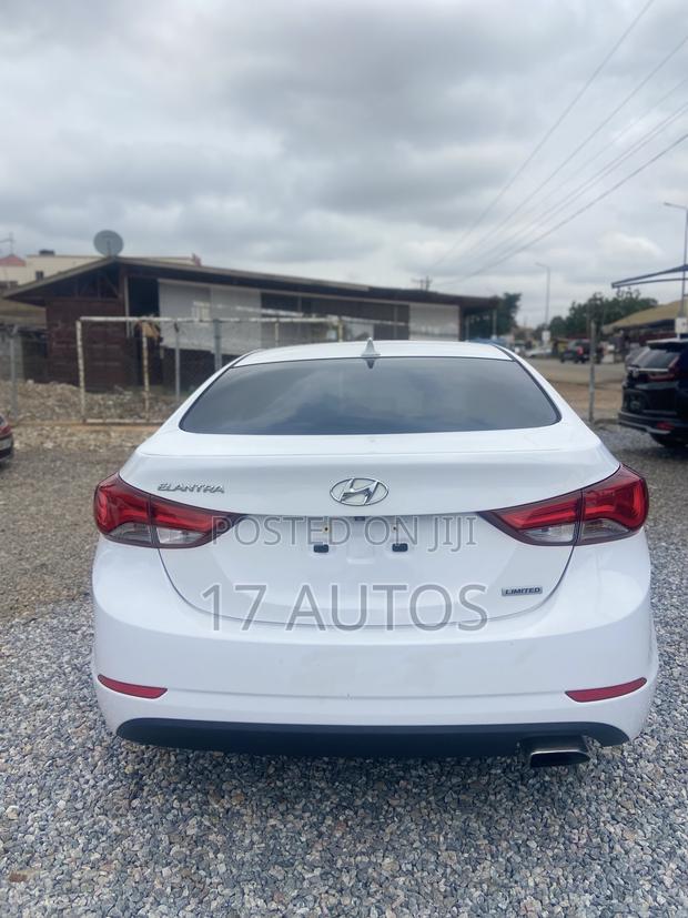 Hyundai Elantra Limited 4dr Sedan (1.8L 4cyl 6A) 2014 White
