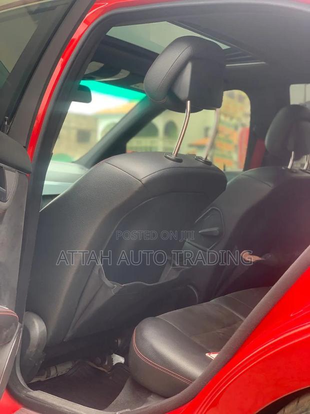 Mercedes-Benz C250 2014 Red