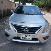 Nissan Versa 2015 Silver for sale
