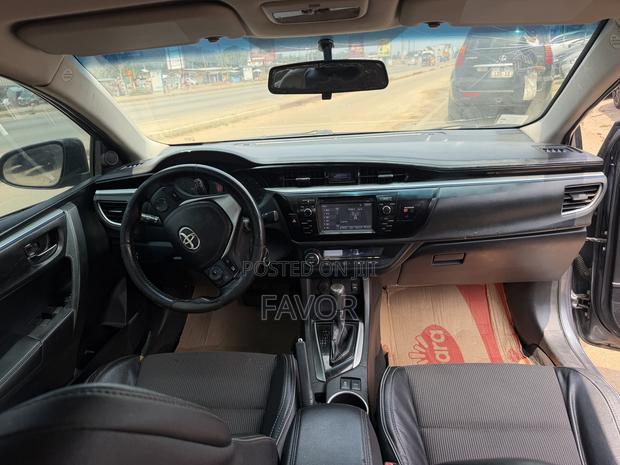 Toyota Corolla S 4dr Sedan (1.8L 4cyl CVT) 2015 Gray