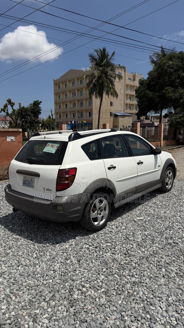 Pontiac Vibe 2007 White