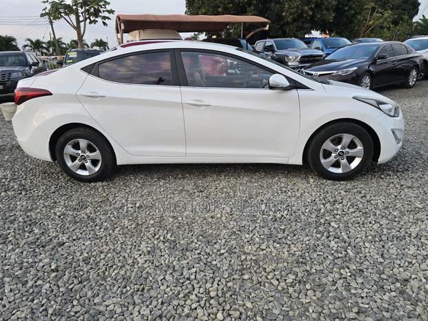 Hyundai Avante 2013 White