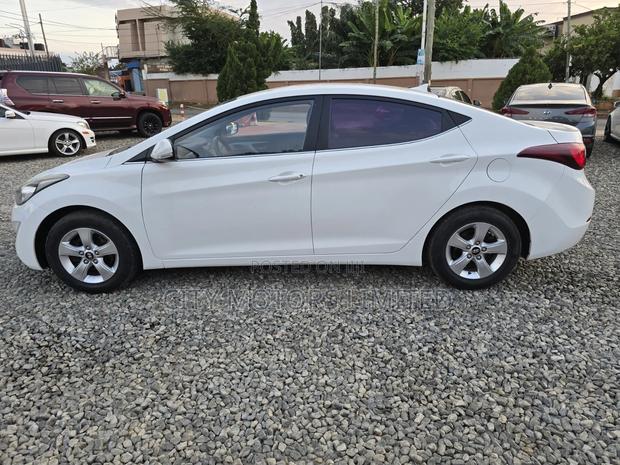 Hyundai Avante 2013 White