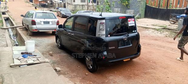 Toyota Sienta 2015 Black