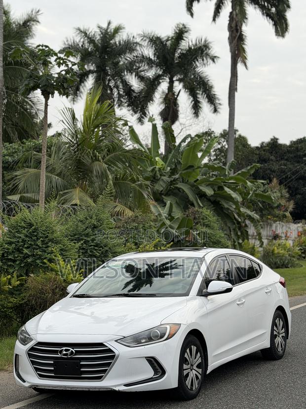 Hyundai Elantra SE 2018 White