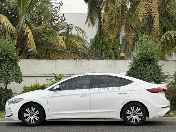 Hyundai Elantra SE 2018 White