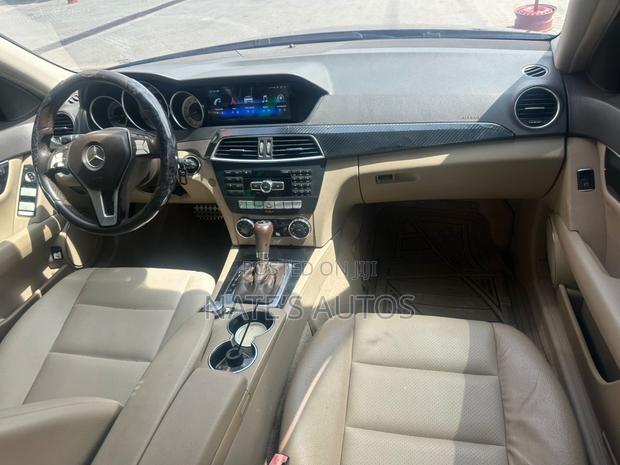 Mercedes-Benz C250 2014 Black