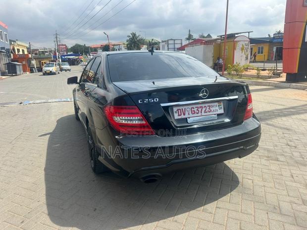 Mercedes-Benz C250 2014 Black