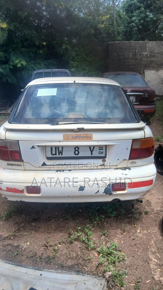 Kia Sephia 2002 White