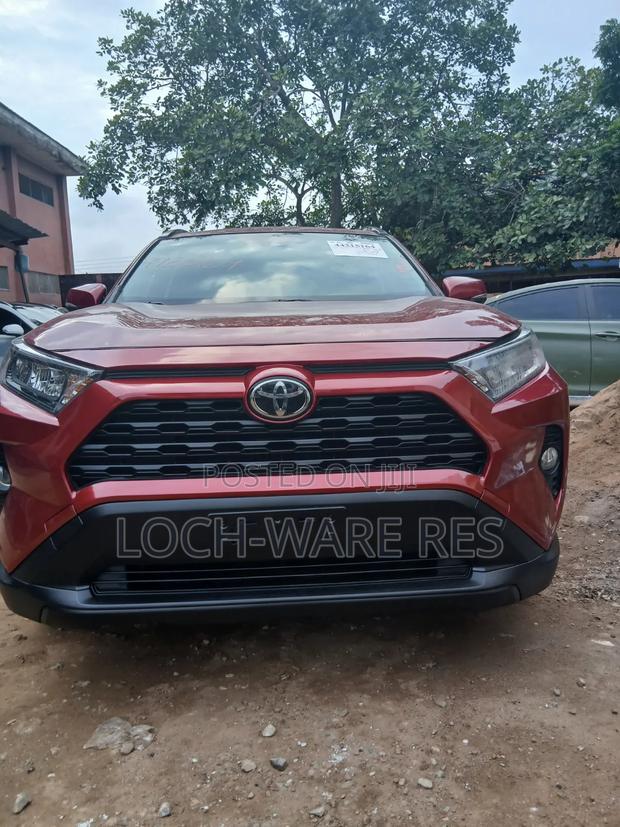 Toyota RAV4 XLE FWD 2019