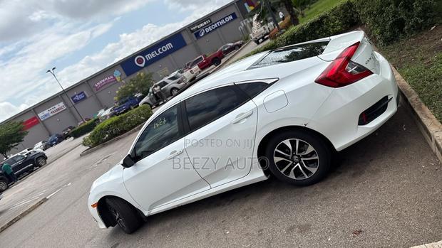 Honda Civic EX Sedan 2018 White