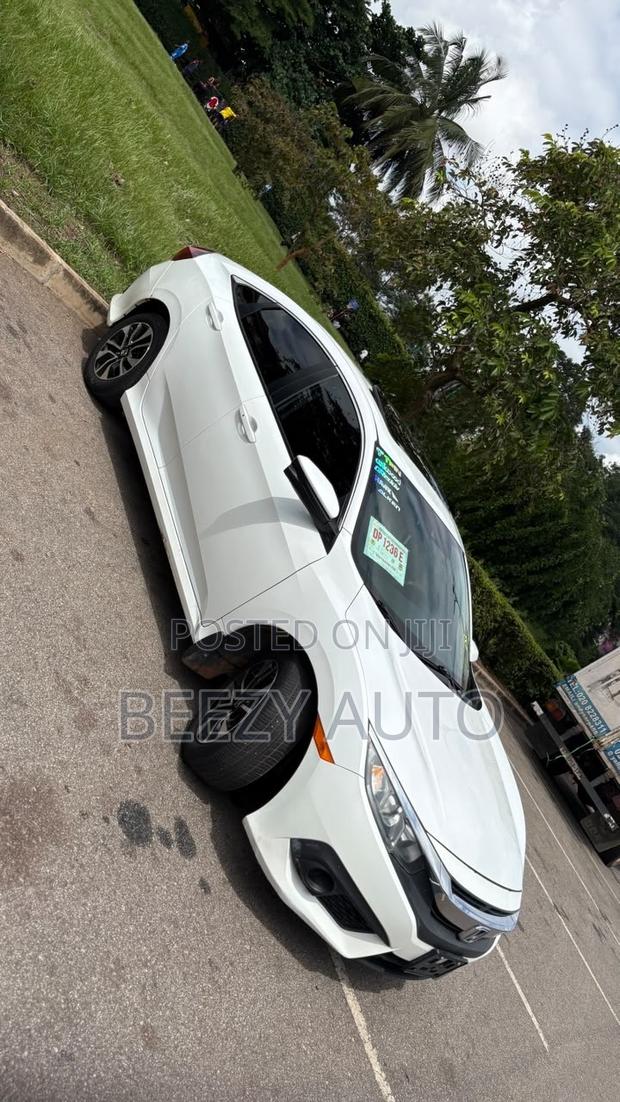 Honda Civic EX Sedan 2018 White