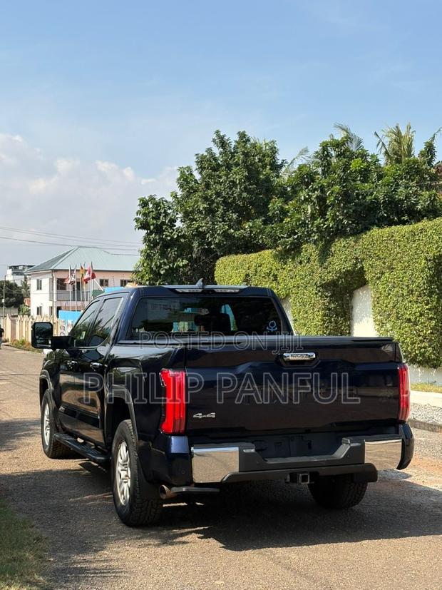 Toyota Tundra 1794 Edition CrewMax 5.5' Bed 2024 Black