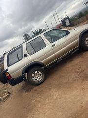 Nissan Pathfinder 1996 Gray for sale