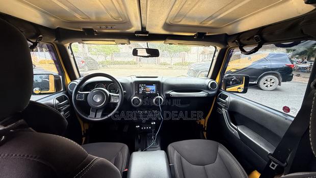 Jeep Wrangler 2015 Yellow