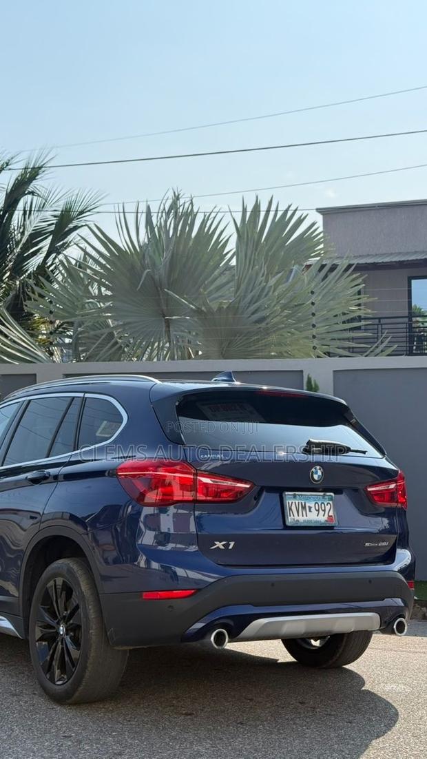 BMW X1 sDrive28i FWD 2020 Blue