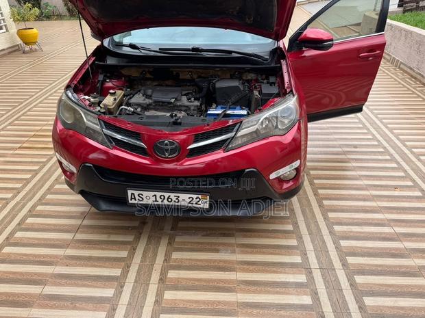 Toyota RAV4 2015 Red