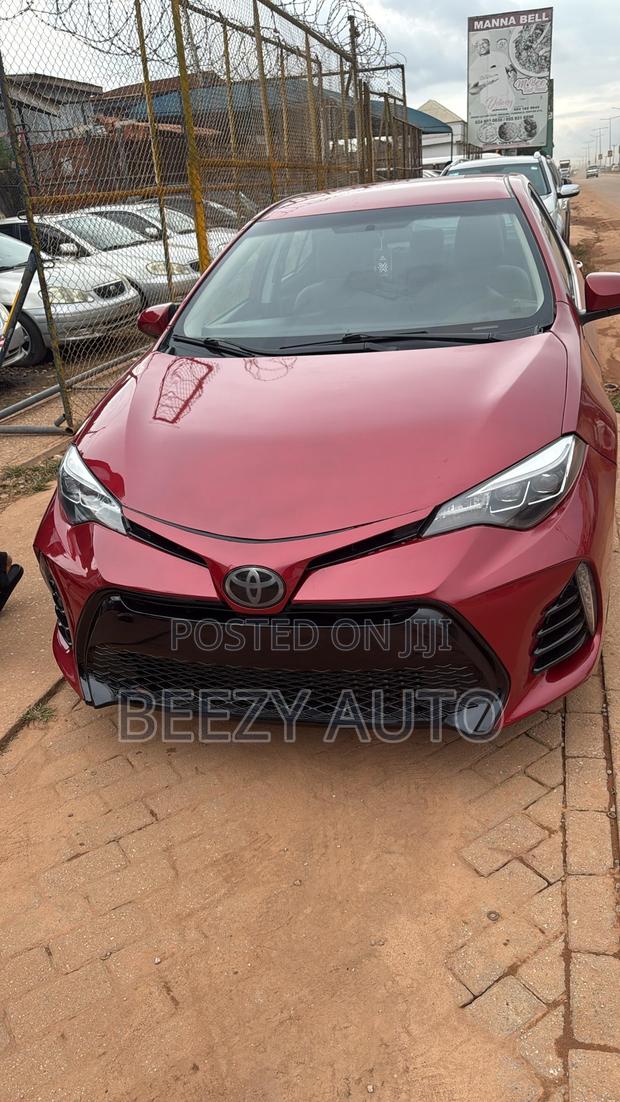 Toyota Corolla LE (1.8L 4cyl 2A) 2018 Red
