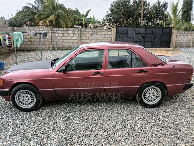 Mercedes-Benz 190 2002 Red