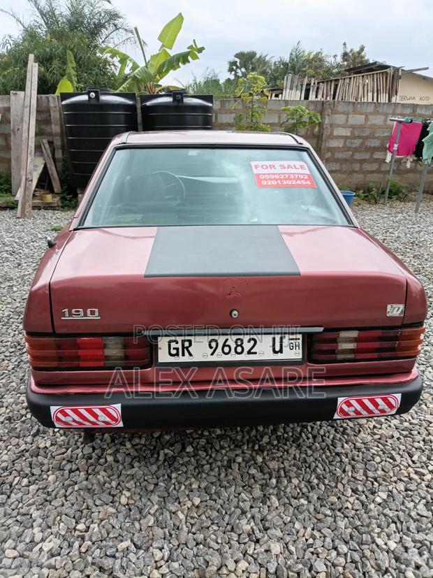 Mercedes-Benz 190 2002 Red