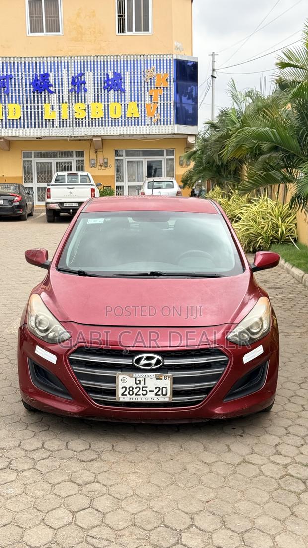 Hyundai Elantra 2016 Red