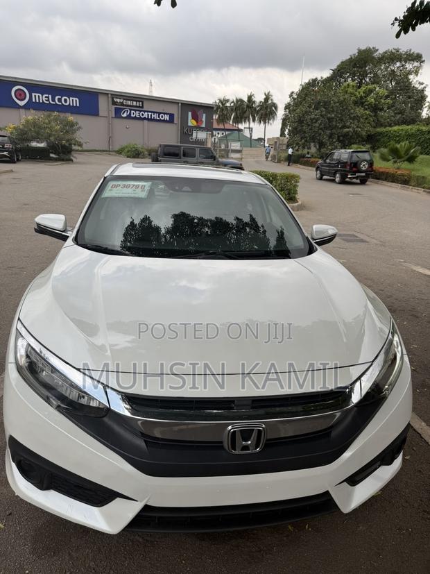 Honda Civic Touring 4dr Sedan (1.5L 4cyl) 2017 White