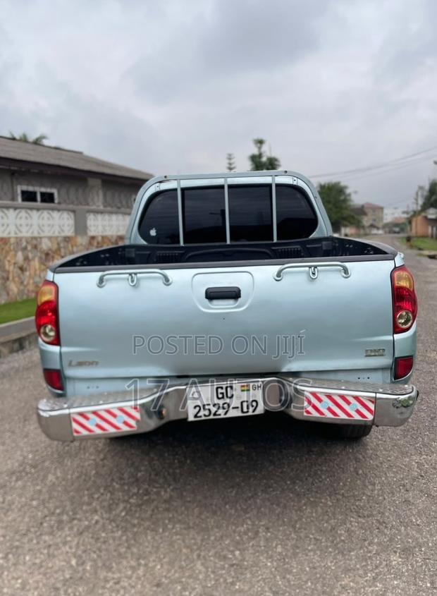 Mitsubishi L200 Double Cab 2.5 136hp 2009 Gray