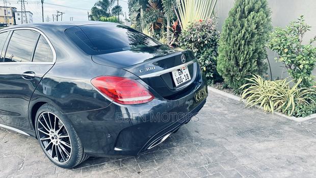 Mercedes-Benz C300 Sport 4Matic Sedan AWD (2.0L 4cyll 7A) 2016 Black