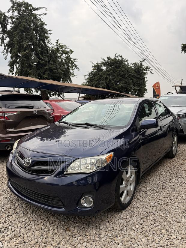 Toyota Corolla 2013 Blue