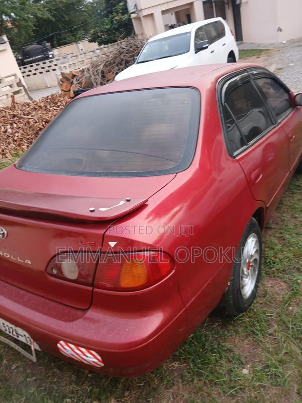 Toyota Corolla Liftback 2001 Red