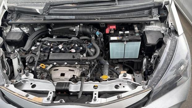 Toyota Vitz 1.3 FWD 3dr 2015 Silver