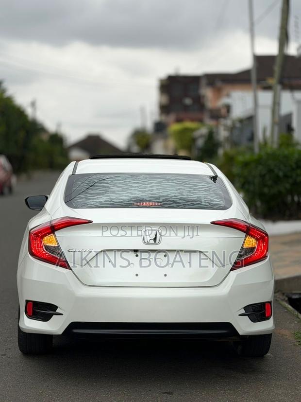 Honda Civic 2016 White