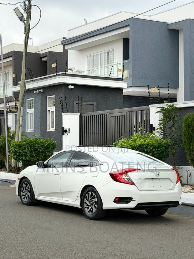 Honda Civic 2016 White